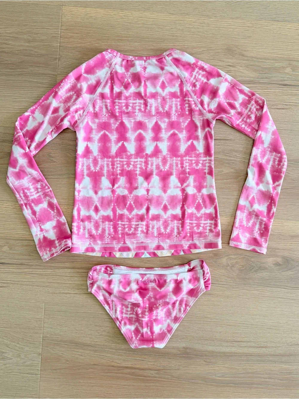Billabong Girls' Pink Multi Mandala Long-Sleeve Rashguard Set- Girls 10